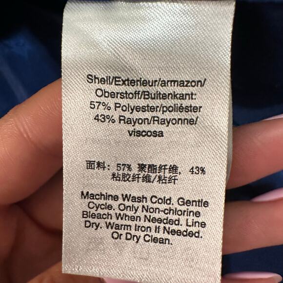 DKNY Women's Sleeveless 1/2 Placket Ruffle Trim Blouse Size M In Navy - Picture 6 of 7